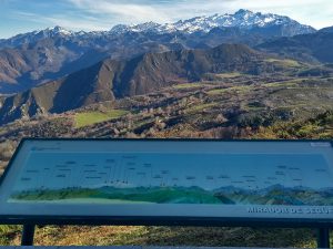 Vistas a los Picos de Europa desde el mirador